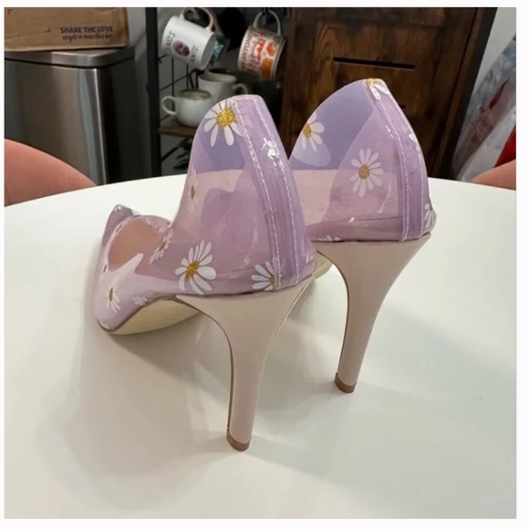 Unique Vintage NWOT Christmas Gift Transparent High Heels Size 7 - Picture 4 of 6